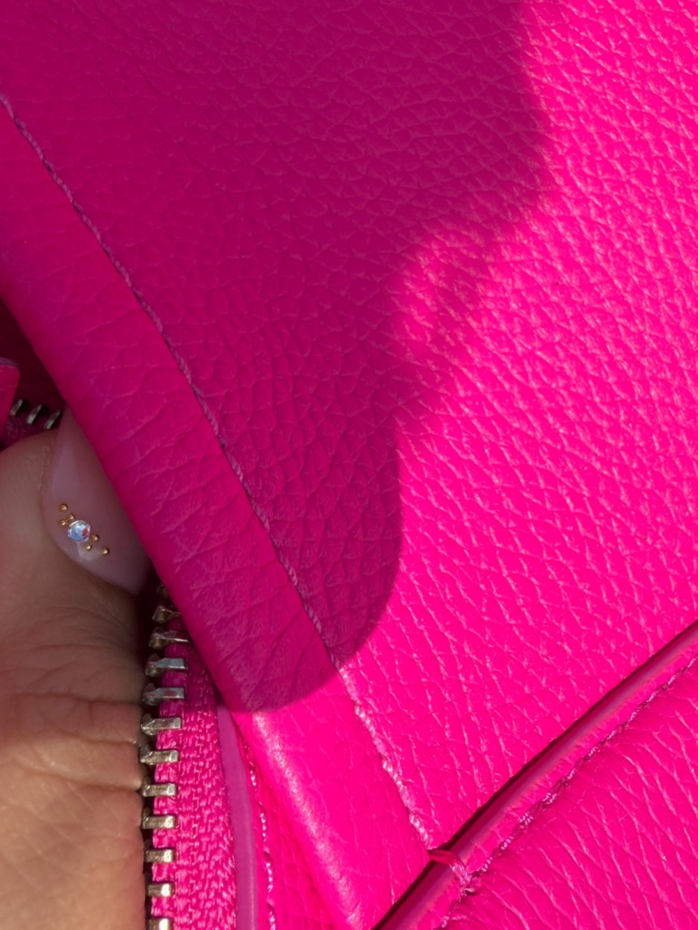 Marc Jacobs Hot Pink The Tote Bag Large Leather Tote with Removable Strap - Picture 10 of 12